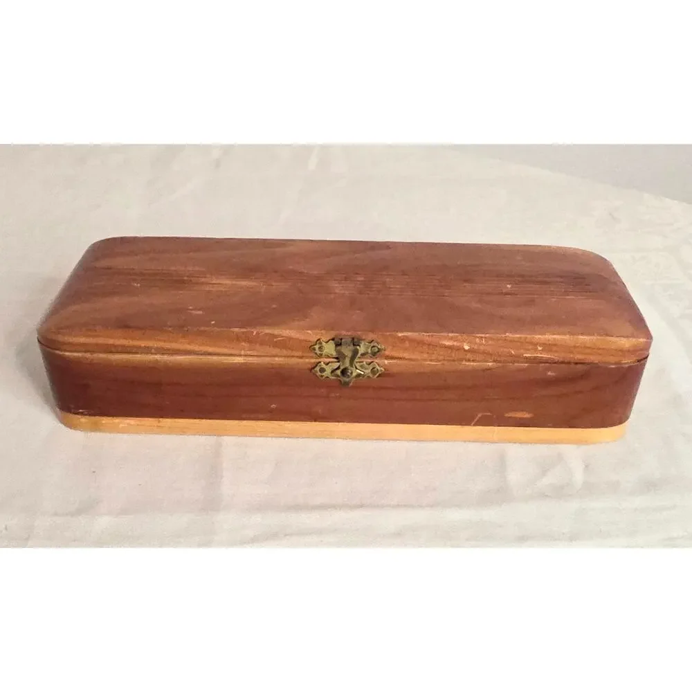 Vtg. Cedar Souvenir Jewelry/Trinket/Keepsake Box w/Metal Clasp 2